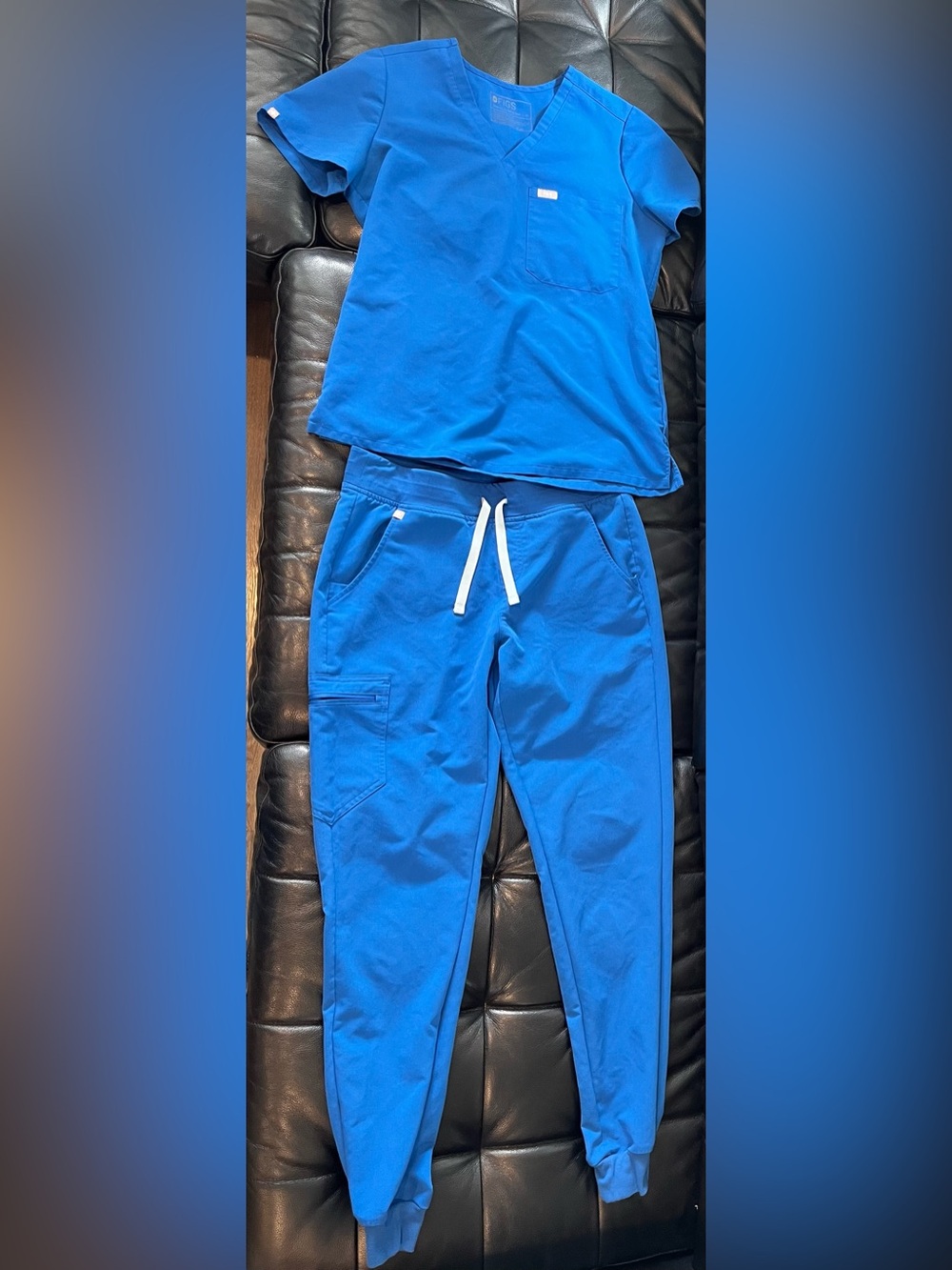 Women's Figs Royal Blue Scrub Top & Jogger Pants SET